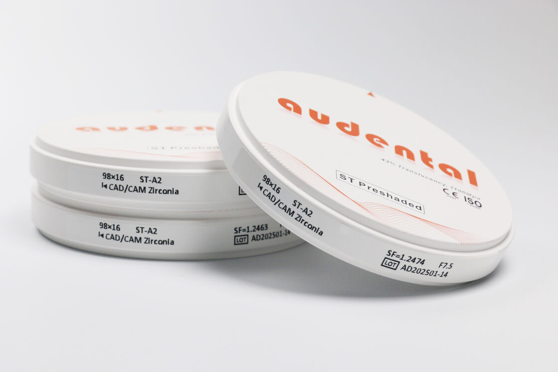 Προ-σκιασμένο μπλοκ ζιρκονίας που προσφέρει αποδεδειγμένη βιοσυμβατότητα και συμμόρφωση με τις απαιτήσεις ιατροτεχνολογικών προϊόντων για ασφαλή οδοντιατρική χρήση